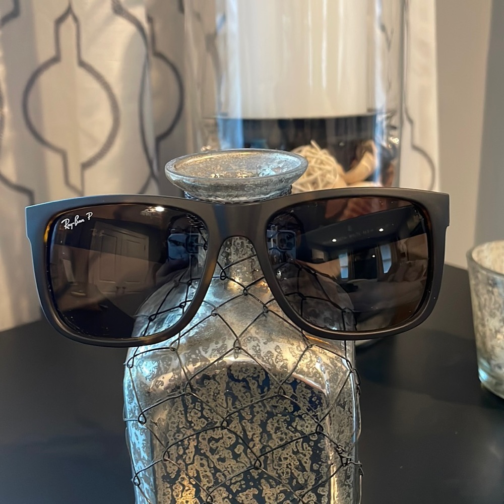 Ray Ban polarized sunglasses unisex brown wore once